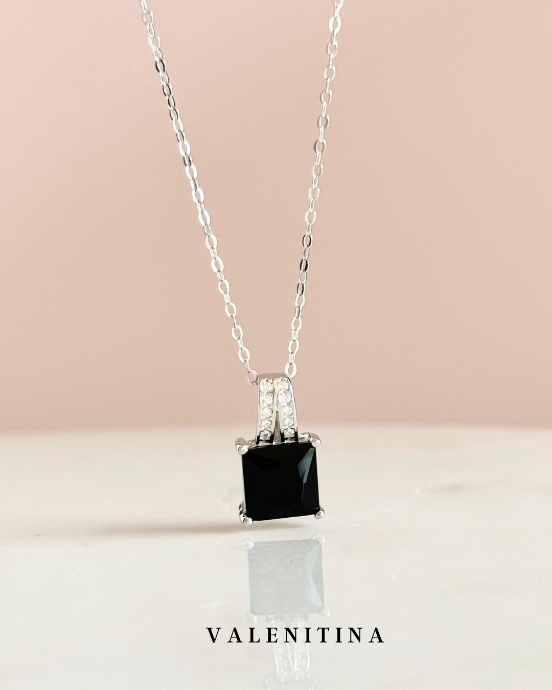 COLLAR CELESTE